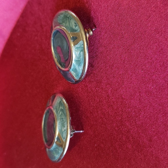 Beautiful Design Women's Earrings. - Picture 4 of 11